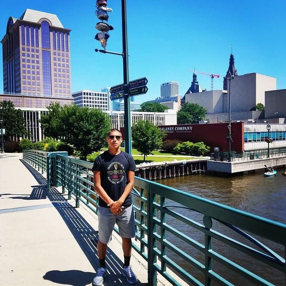 Meet your Posher, Andrew - Picture 1 of 1